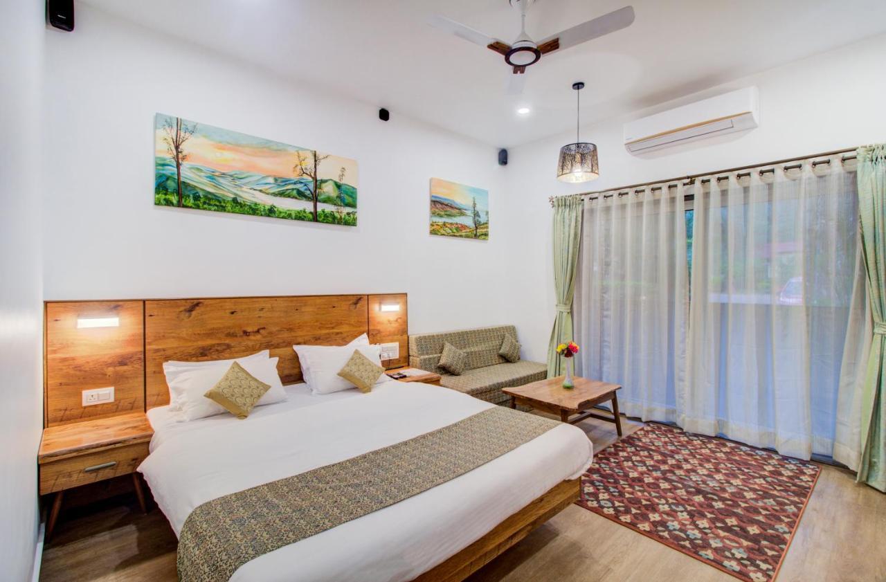 Hotel Malas Панчгани Екстериор снимка