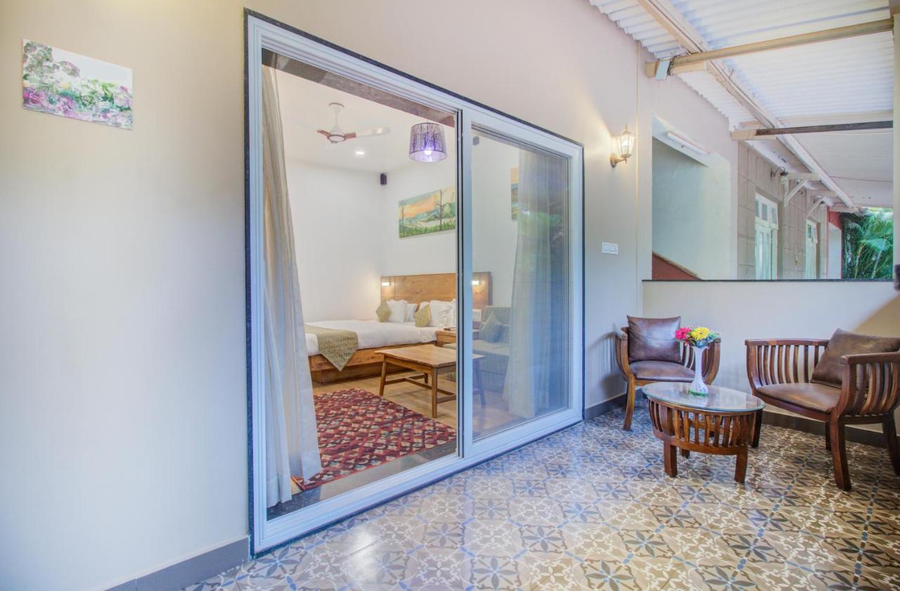 Hotel Malas Панчгани Екстериор снимка