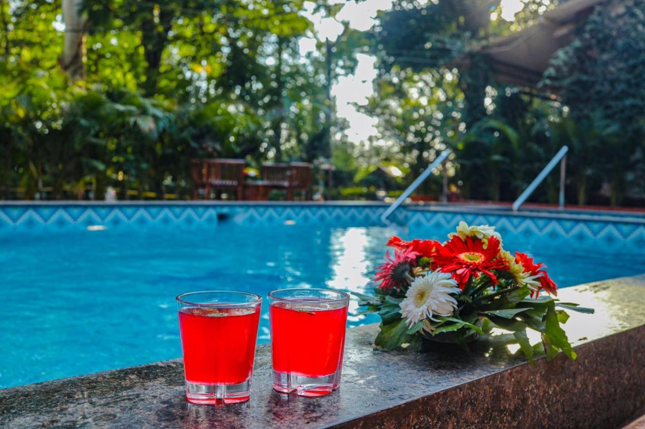 Hotel Malas Панчгани Екстериор снимка