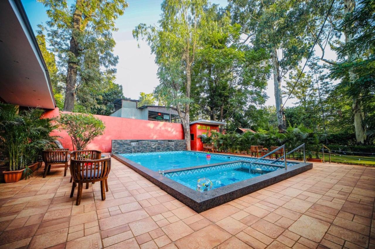 Hotel Malas Панчгани Екстериор снимка
