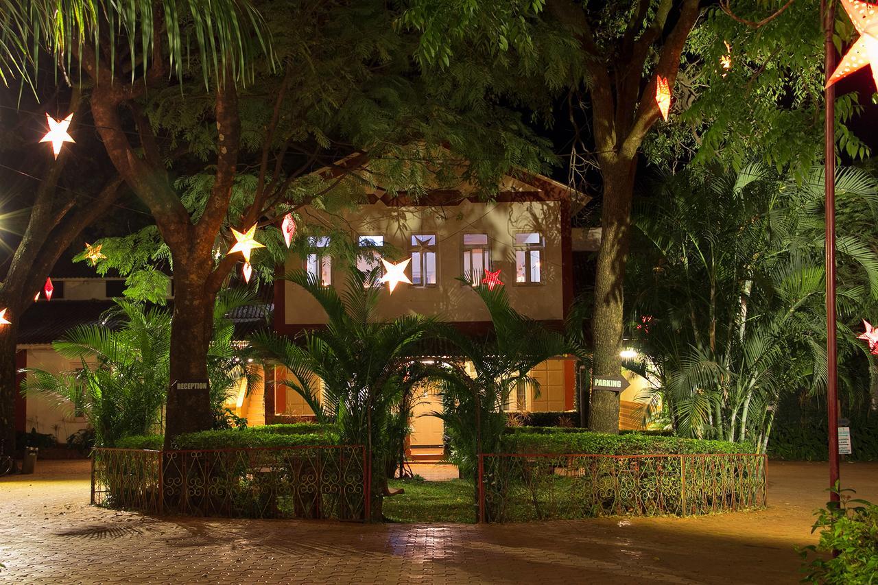 Hotel Malas Панчгани Екстериор снимка