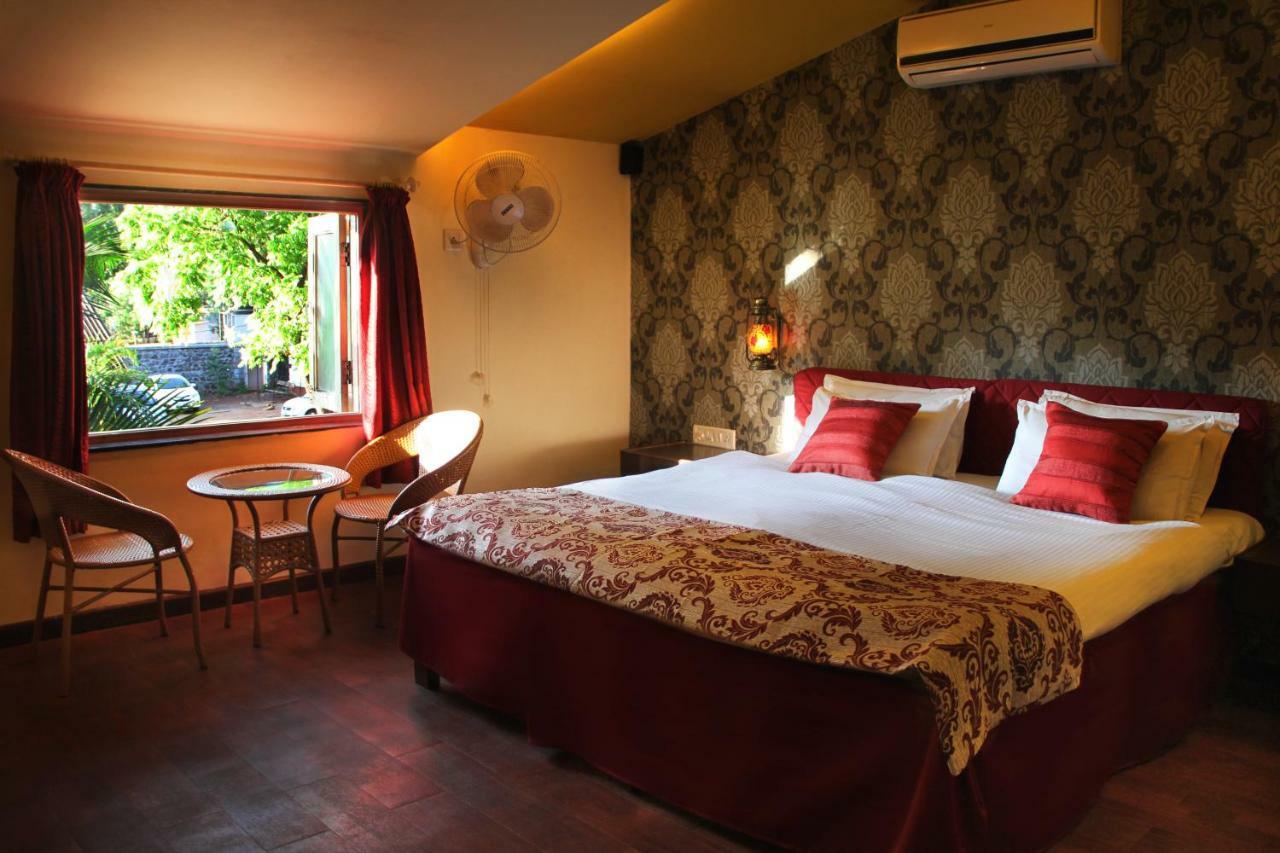 Hotel Malas Панчгани Екстериор снимка